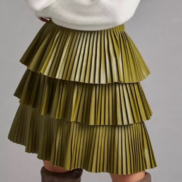 NWT Anthropologie Mare Mare Faux Leather Tiered Pleated Skirt - Picture 3 of 8